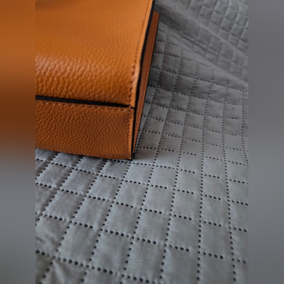 Marc Jacobs Mini Grind Tote with The Groove Card Case - Picture 5 of 10